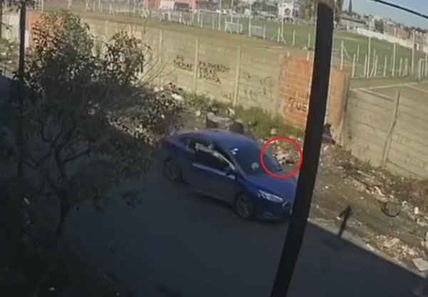 Atado con cables y envuelto en una frazada: el momento en que remataron a un joven en San Mart&iacute;n por un ajuste narco