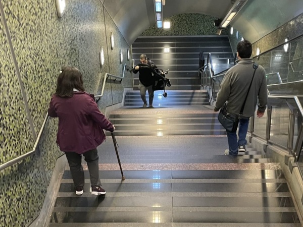 Furia contra Jorge Macri porque no funcionan las escaleras mecánicas en varias estaciones: “Laburá”