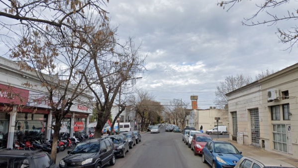 Brutal pelea a la salida de un bar de La Plata: un hombre recibió dos disparos y quedó internado