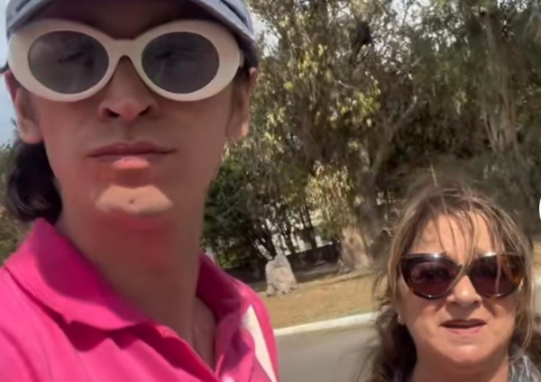 Su mamá le contó cómo había aprendido a caminar en la República de los Niños en La Plata y fue viral: "Vino una cabrita y..."