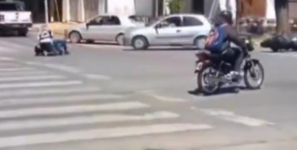 Tarde de tensión en La Plata por un tiroteo entre motoqueros