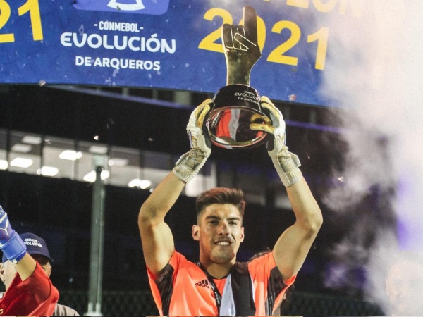 Gimnasia continúa achicando el plantel y acordó la salida de dos jugadores