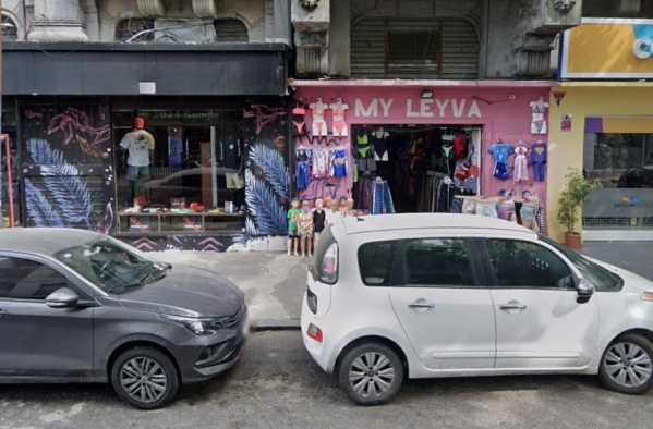 Pelea entre comerciantes y vendedores ambulantes en pleno centro platense