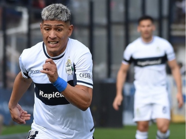 ¿Cuál es la postura de Gimnasia con Eric Ramírez y qué piensa el delantero en relación a su futuro?