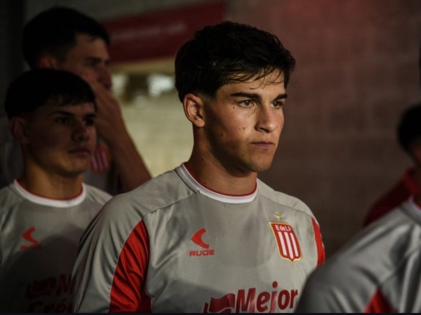 ¿Cuál es la apuesta que hace Domínguez para jugar ante Vélez?