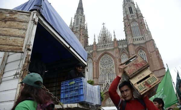 Verdurazo en La Plata: tienen previsto regalar unos 10 mil kilos, en protesta por la "inseguridad"