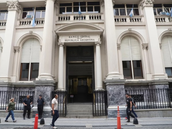 El Banco Central aprobó los billetes de 10 mil y 20 mil pesos: se espera que circulen a partir de junio