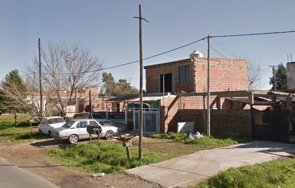 Fue a visitar a su amigo y lo encontró sin vida en La Plata