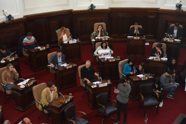 El Bloque de Concejales del FdT en La Plata repudió el falló de la Corte: "Es escandaloso y antidemocrático"