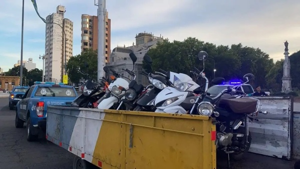 Más de 30 motos secuestradas en el último operativo de control vehícular en La Plata