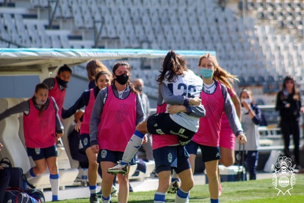 Gimnasia goleó 4 a 0 a Lanús, en el debut del Torneo Clausura de fútbol femenino