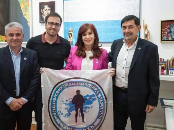 Cristina Kirchner recibió al CECIM y destacó su lucha contra el DNU