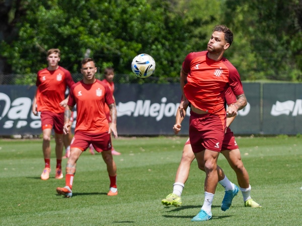 Estudiantes inició una semana plagada de polémicas y novedades