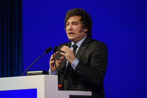 Denunciaron penalmente a Milei por admitir que tomó la decisión de meter presa a Cristina Kirchner