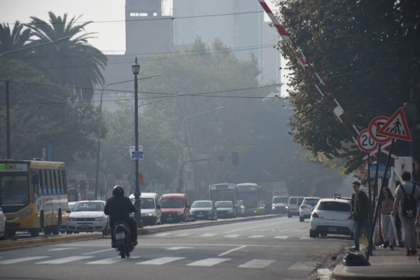 El motivo por el cual La Plata quedó tapada de humo durante este lunes
