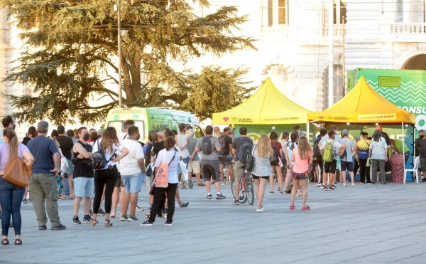 Previo a las fiestas, se testearon m&aacute;s de mil vecinos en La Plata
