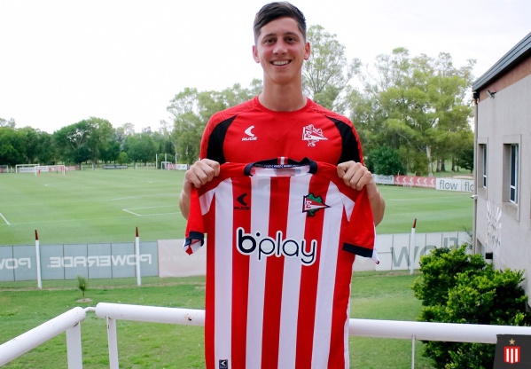 Estudiantes anunció oficialmente a su primer refuerzo