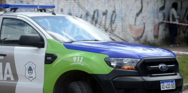 Buscan a los asaltantes de un millonario robo en una inmobiliaria de La Loma