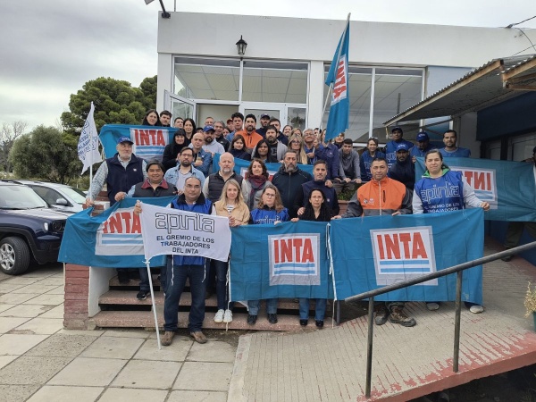 Tras el rechazo del Congreso y una cautelar, más de 340 trabajadores de organismos públicos mantienen sus cargos