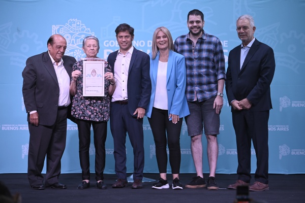 Más inversión penitenciaria y escrituras gratuitas: Kicillof encabezó dos actos en Berazategui