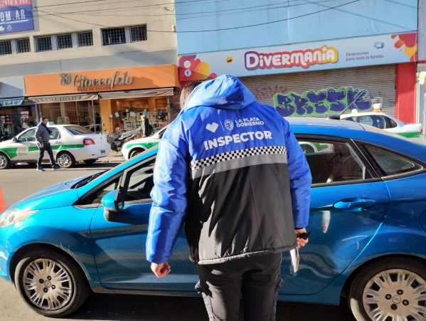 La Municipalidad de La Plata secuestró seis vehículos que funcionaban como transporte ilegal