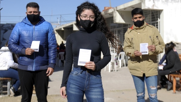 Respaldan la decisión de vacunar adolescentes con comorbilidades: "Va a crear un horizonte para este grupo"