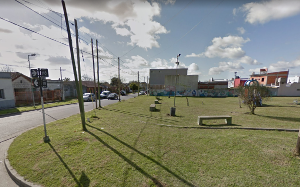 Vecinos de Villa Elvira reclaman por las condiciones de una plaza