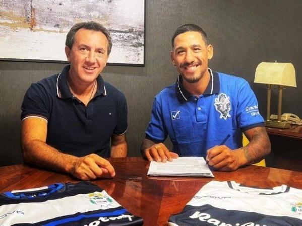 ¿Yonatán Rodríguez se va de Gimnasia?