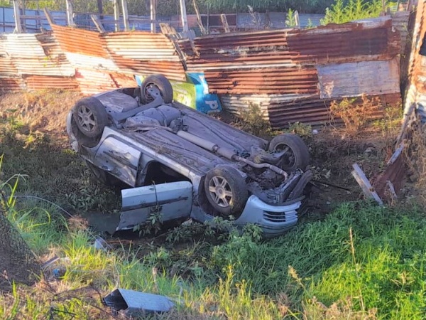 Impactante choque en la Autopista Buenos Aires - La Plata que dejó a una mujer internada