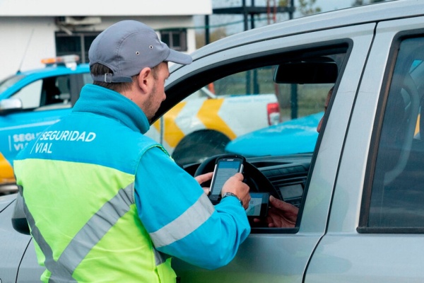 Avanzó el proyecto para multar con trabajo comunitario las infracciones de tránsito en la Provincia de Buenos Aires