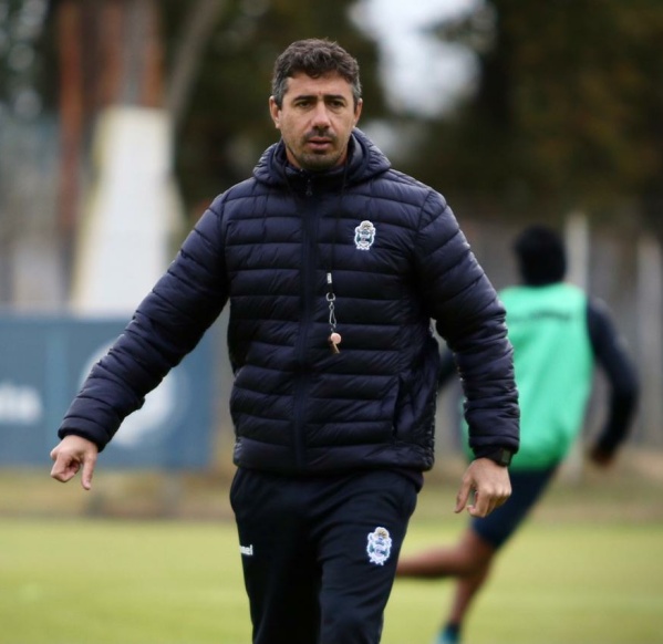 Gimnasia y el mercado de pases: llega Holgado y se cierra el plantel