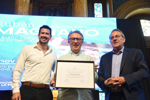 Rubén Magnano brindó una charla inspiracional en La Plata a 20 años del oro olímpico: "Los clubes son la célula madre"