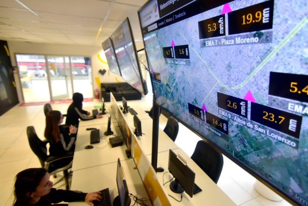 Obras hidr&aacute;ulicas, SAME, COEM y sensores: los avances en La Plata para prevenir y afrontar inundaciones