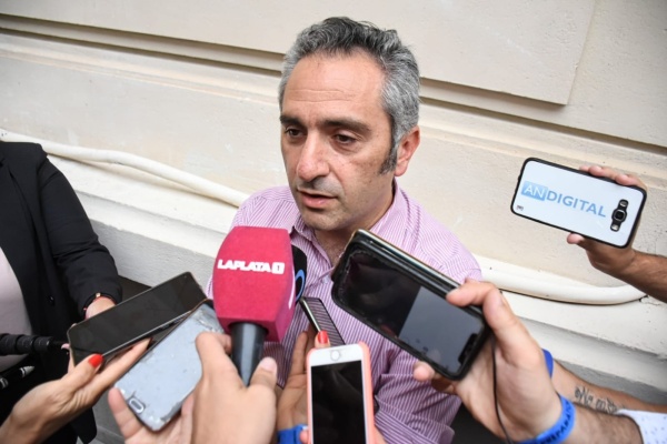 Andrés Larroque: "Estamos trabajando para llevar a la mesa de todos los bonaerenses la dignidad que ellos merecen"