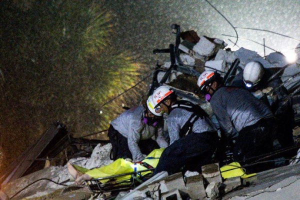 Derrumbe en Miami: encontraron otros 10 cuerpos y sube a 46 el número de muertos