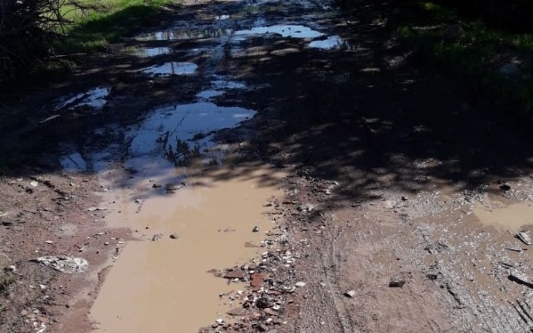 Vecinos denuncian el pésimo estado de las calles en 4 entre 96 y 97