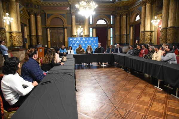 Se trasladarán los vendedores ambulantes de 8, 12 y 51: adhirieron al Plan de Reconversión basado en trabajo y capacitación