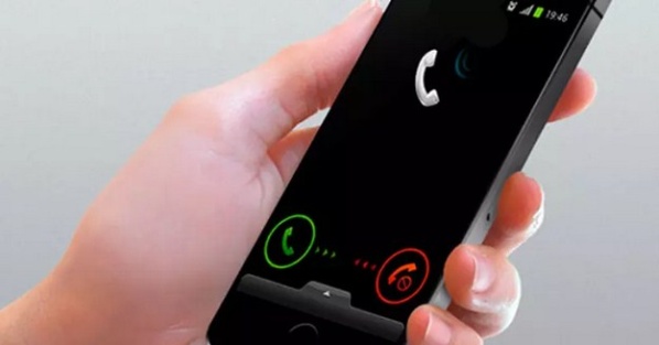 Llamaron a una nena platense desde n&uacute;meros desconocidos y le mandaron fotos subidas de tono: "Se hace pasar por un pibe"