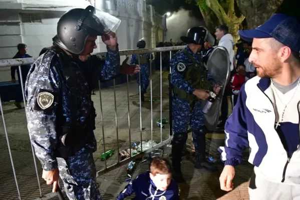 Polic&iacute;as dejaron trascender un formulario de renuncia para dejar de trabajar en los estadios de f&uacute;tbol