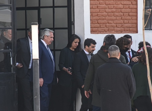 Alberto Fern&aacute;ndez estuvo en La Plata y visit&oacute; las obras de la primera f&aacute;brica productora de bater&iacute;as de Litio del pa&iacute;s