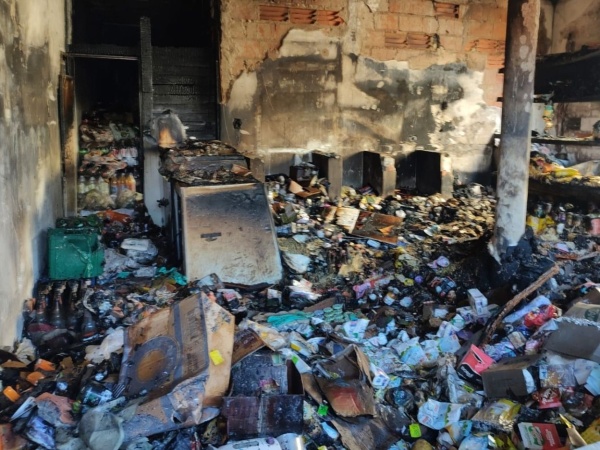 Incendio en un almacén de Berisso provocó pánico en los vecinos
