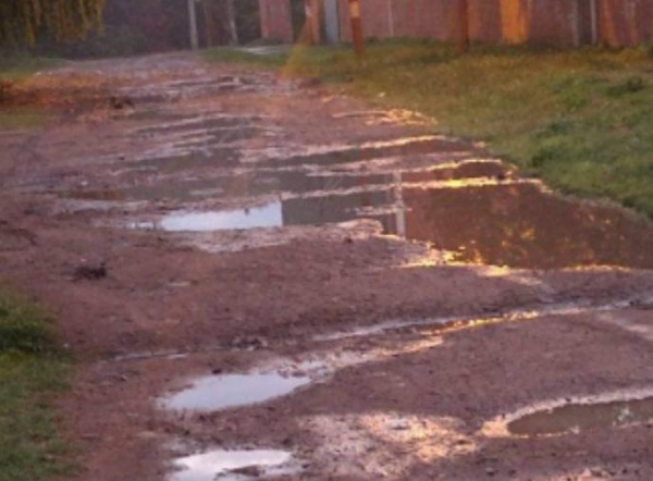 En barrio El Retiro reclaman por el estado de las calles