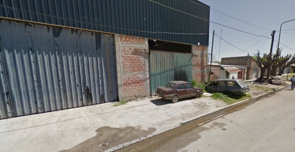 Violento robo a una distribuidora de bebidas de La Plata: hubo tiros, botellazos y uno de los propietarios fue herido