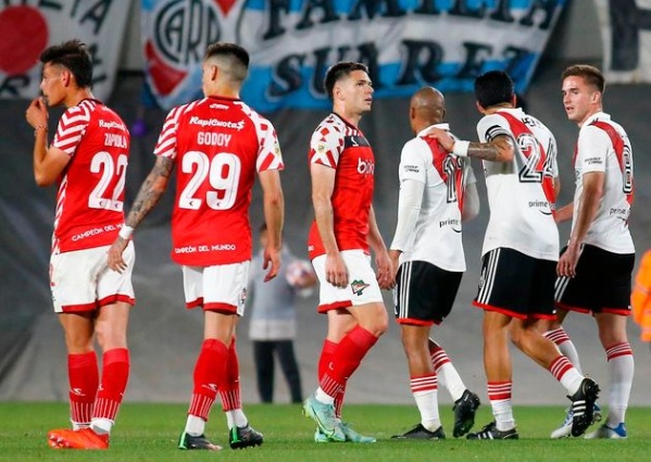 ¿Quién es el futbolista al que marginaron y se irá libre de Estudiantes?