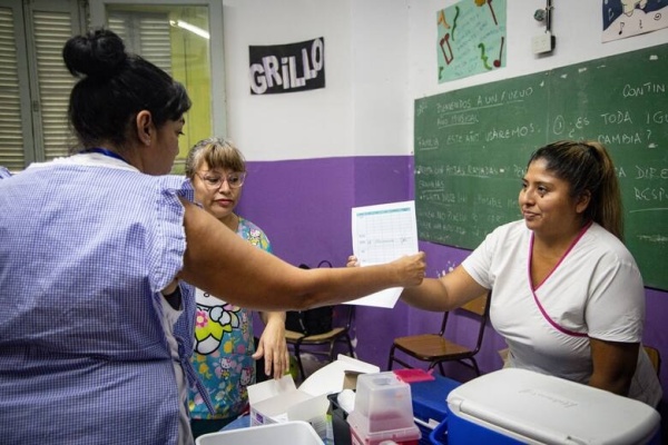 La Plata lanzó su campaña de vacunación contra el sarampión
