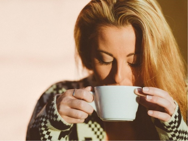 Relevaron los tres consejos "clave" para digerir más fácil el café de la mañana