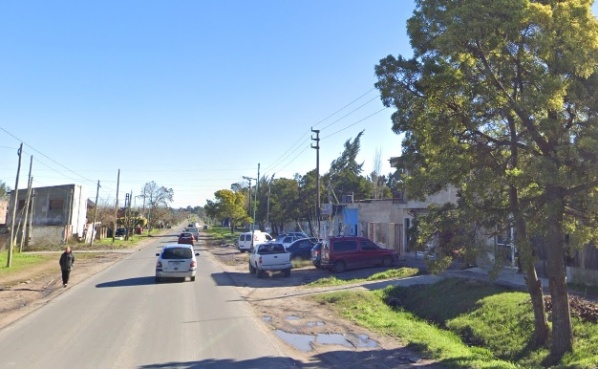 Vecinos de Melchor Romero piden por la reparación de las luminarias: “Es horrible la cuadra sin luz”