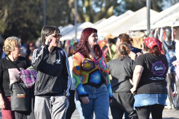 Con feria, música y clases abiertas: los findes en el Paseo de Compras de Meridiano V tendrán un nuevo horario de primavera