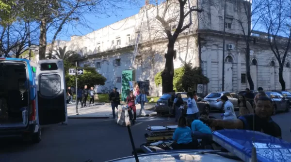 Familiares de la joven que chocó y murió en La Plata piden cámaras y testigos para esclarecer qué pasó