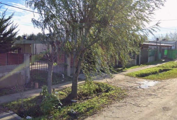 Tragedia en Melchor Romero: Un joven murió en la vía pública mientras tomaba cerveza